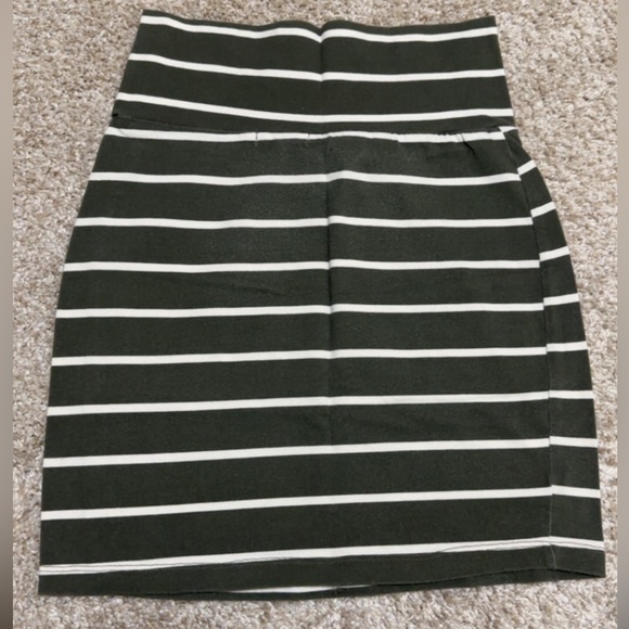 Skirt - Picture 3 of 3